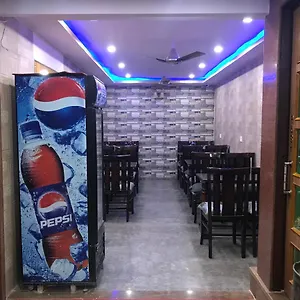 https://golden-lodge.hotels-varanasi.com