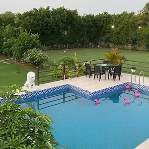 https://the-singh-farm-house.top-gurgaonhotels.com